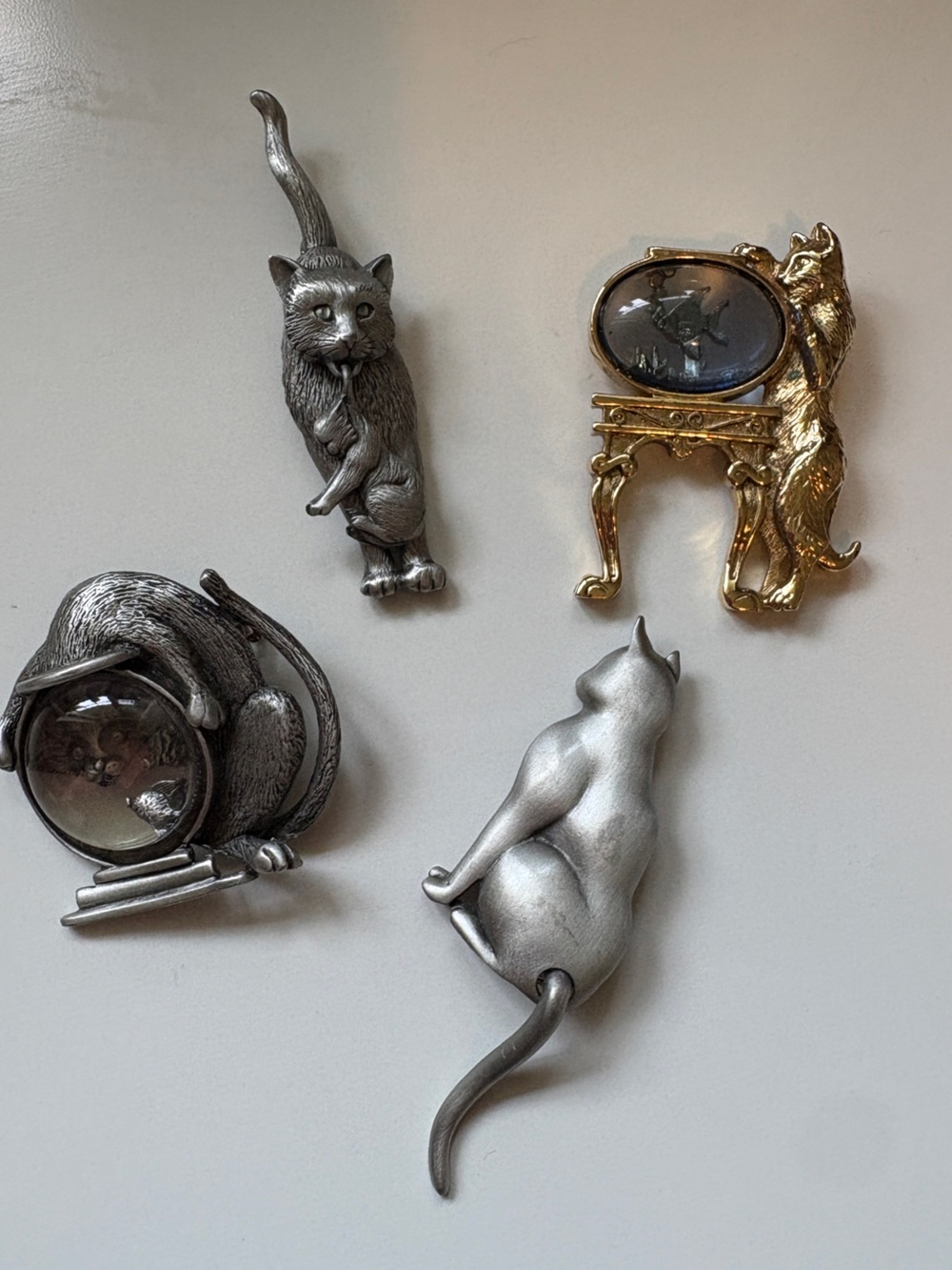 Cat Broaches lot of 4 pins JJ Jonette Jewelry Cats Vintage Fish Bowl Articulated